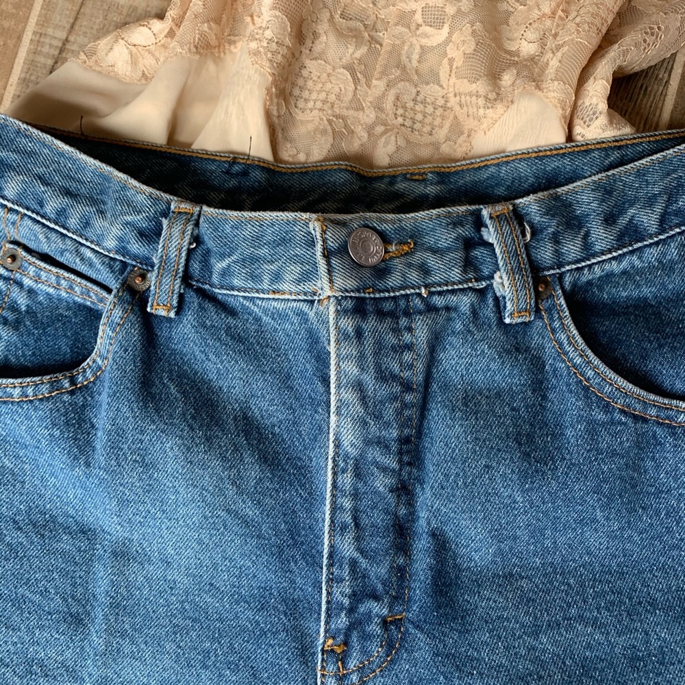 ✨ Vintage Calvin Klein Mom Jean High Waist Shorts - Picture 5 of 10